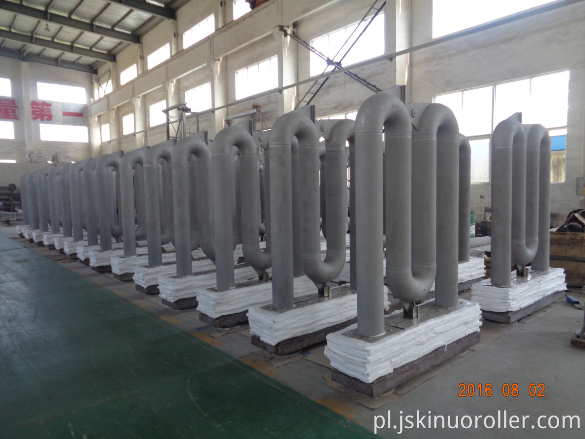 Heat-resistant and wear-resistant W-type radiant tube